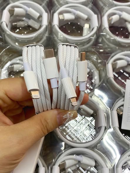 Cáp dù iPhone 20W sạc nhanh