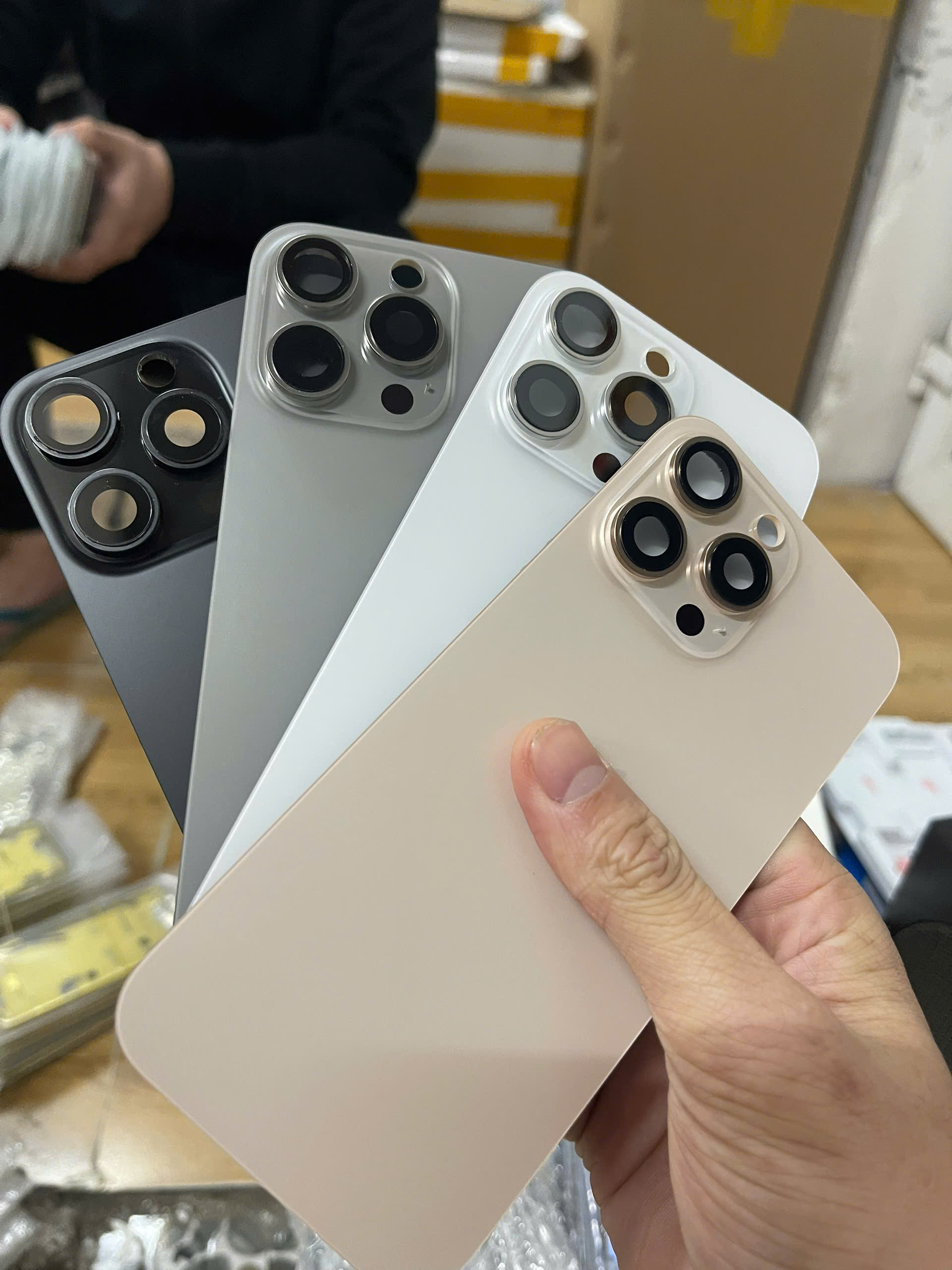 Lưng iPhone 16 Promax